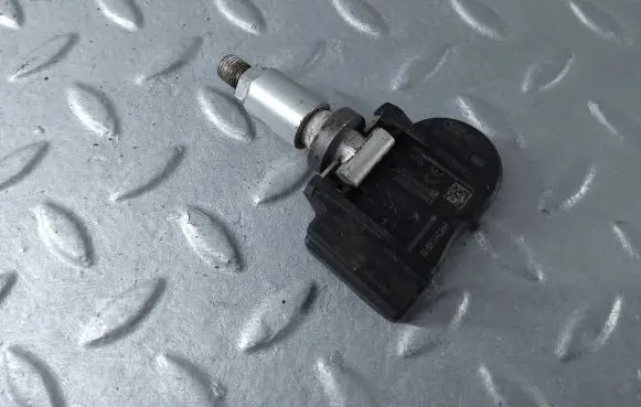 KIA Ceed Tire pressure sensor 529333N100 529332M650