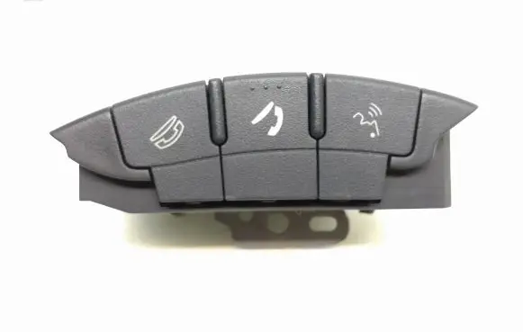 Mitsubishi Lancer VIII Steering wheel buttons/switches 75B474