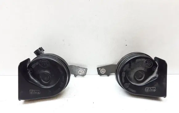 Volvo V70 Horn signal 08635071 08635072