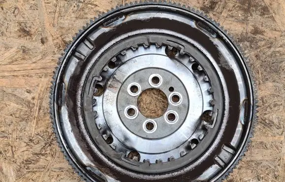 Volkswagen T-Cross Flywheel 04C105266F