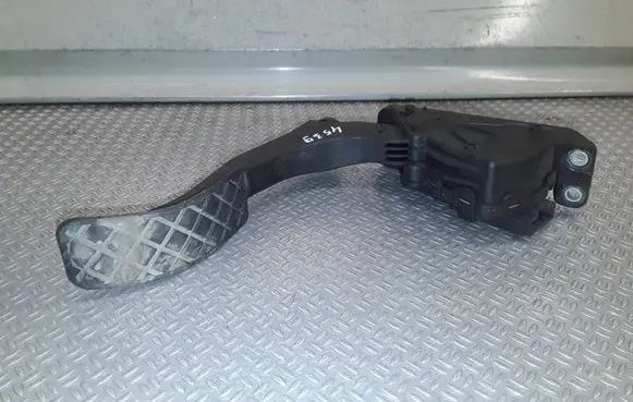 Audi A6 S6 C6 4F Accelerator throttle pedal 4F1723523A