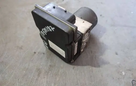 BMW 5 E60 E61 ABS Pump 6769703