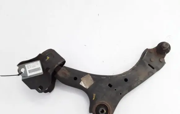 Volvo XC70 Front lower control arm/wishbone 