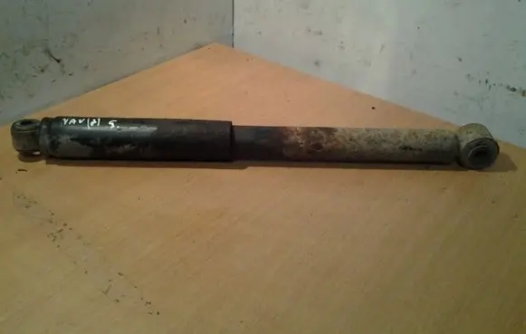 Nissan Navara Rear shock absorber/damper