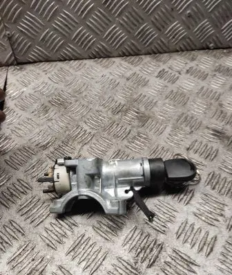 Volkswagen PASSAT B5.5 Ignition lock 4d0905851e