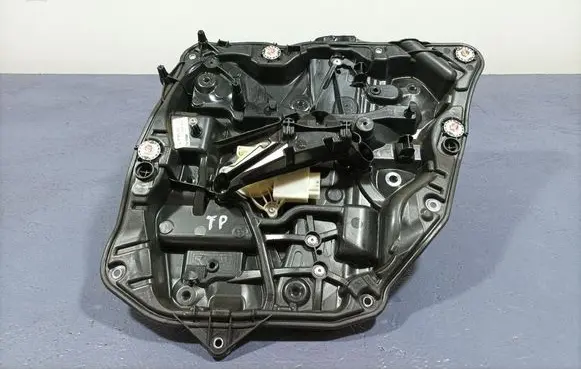 Audi A4 S4 B7 8E 8H Rear door window regulator with motor 7485142