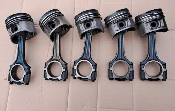 Mercedes-Benz T1 Piston 6010301817