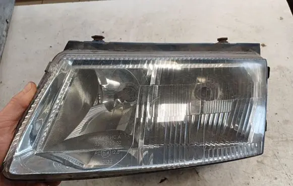 Volkswagen PASSAT B5 Headlight/headlamp