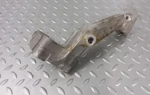 Citroen C5 Aircross Engine mounting bracket
