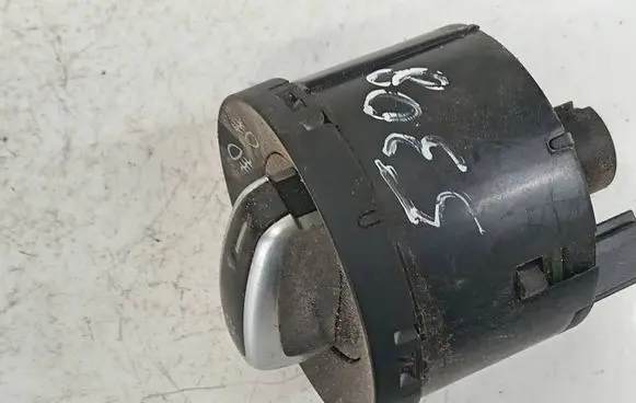 Volkswagen PASSAT B7 Light switch 3C8941431A