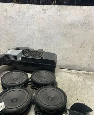 Audi A4 S4 B7 8E 8H Audio system kit 