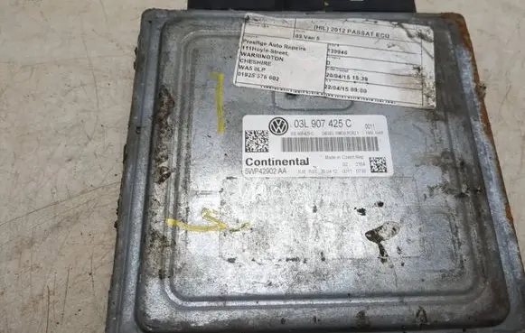 Volkswagen Caddy Engine control unit/module 03L907425C 5WP42902AA