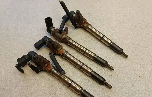 Volkswagen Caddy Fuel injector 03L130277B 60398 6BE99C