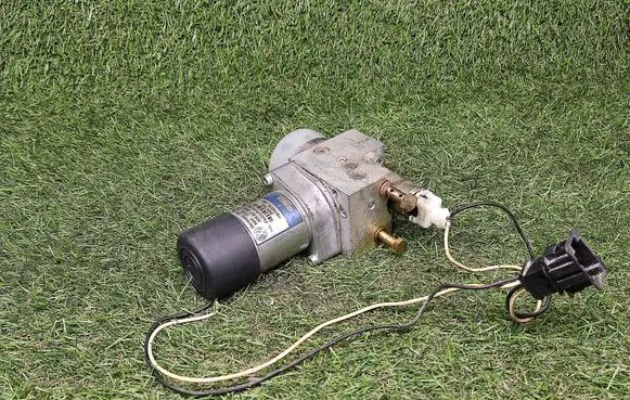 Volkswagen Phaeton Tailgate hydraulic pump motor 3D5827383A