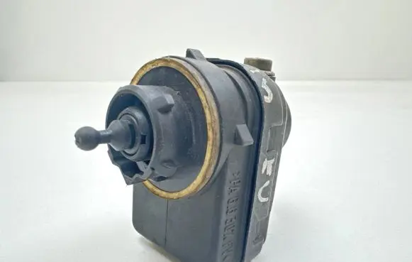 Headlight level adjustment motor