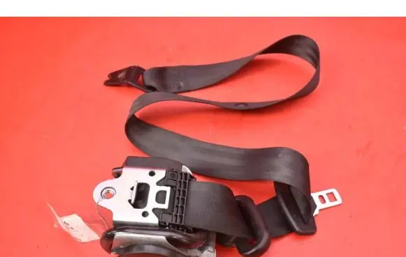 Volvo V60 Front seatbelt 39823324