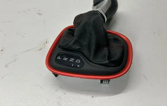Jeep Compass Gear lever shifter trim leather/knob 6MZ68LR5AB 1000744612