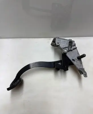 BMW X3 E83 Brake pedal 2229128 35112229128