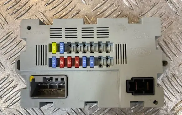 Land Rover Evoque I Fuse module CPLA14Q073AA 73707520 1508261507