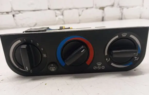 BMW 3 E36 Climate control unit 64111393870
