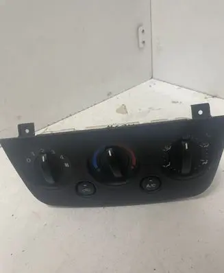 Ford Fiesta Climate control unit 2S6H19980BF