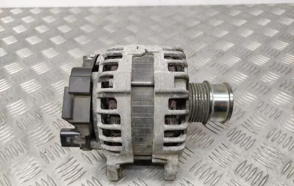 Volkswagen Polo V 6R Generator/alternator 04C903023L