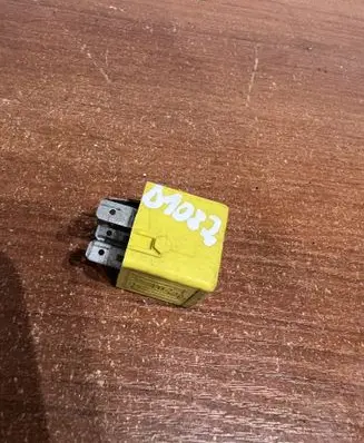 Mercedes-Benz A W169 Other relay A0025421419 D1082
