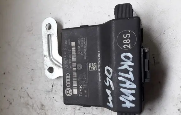 Skoda Octavia Mk2 (1Z) Gateway control module 1K0907530F