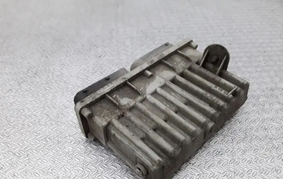 Opel Astra G Fan control module 24410129