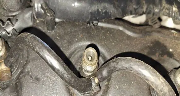 Audi A6 S6 C5 4B Fuel injector 