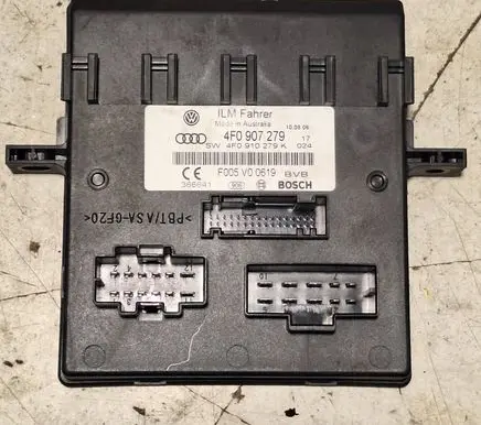 Audi Q7 4L Comfort/convenience module 4F0910279K F005V00619