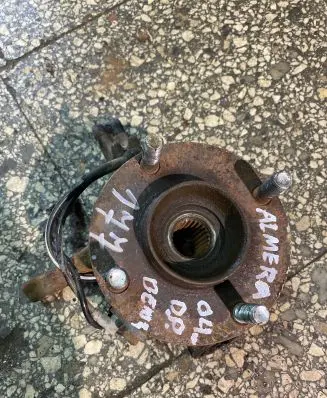 Nissan Almera N16 Front wheel hub