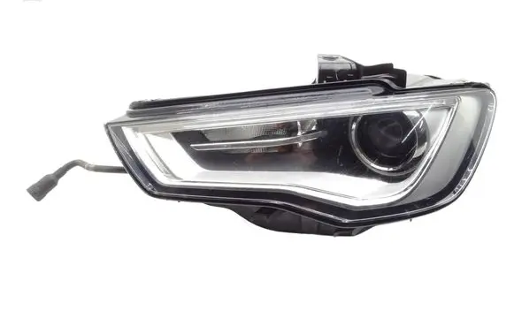 Audi A3 S3 8V Headlight/headlamp 8V0941005A