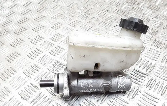 KIA Sorento Master brake cylinder