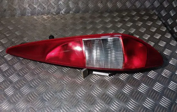 Ford Mondeo Mk III Rear/tail lights 1S7113404C
