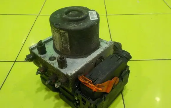 Suzuki Grand Vitara II ABS Pump 06210905763