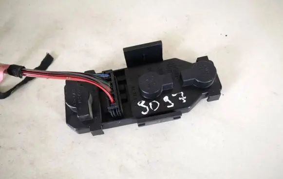 Audi A6 S6 C5 4B Tail light bulb cover holder