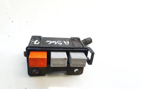 Toyota Corolla E120 E130 Fuse box set 5156 0332011001