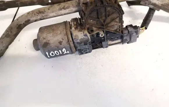 Peugeot 207 Wiper motor 0390241540
