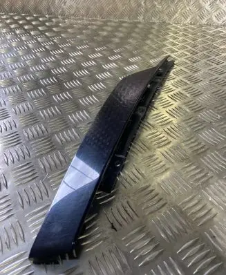 Audi A6 S6 C7 4G Front door glass trim molding 4G0837901
