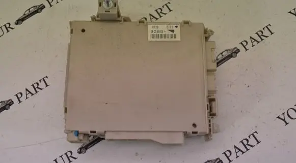 Lexus GS 300 350 430 450H Fuse module 8267030250