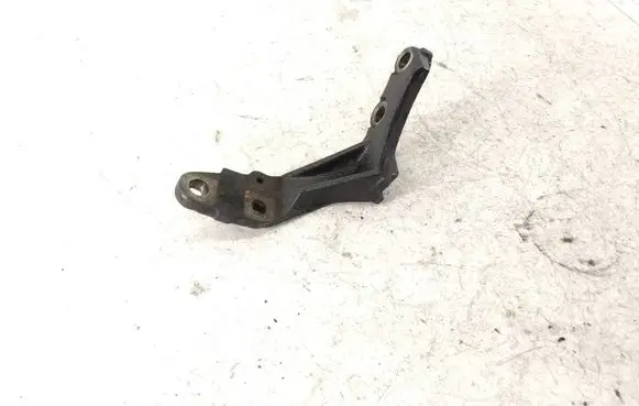 Toyota Avensis T250 Engine mounting bracket