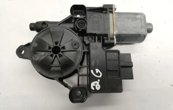 Volkswagen Tiguan Rear door window regulator motor 5Q0959812E