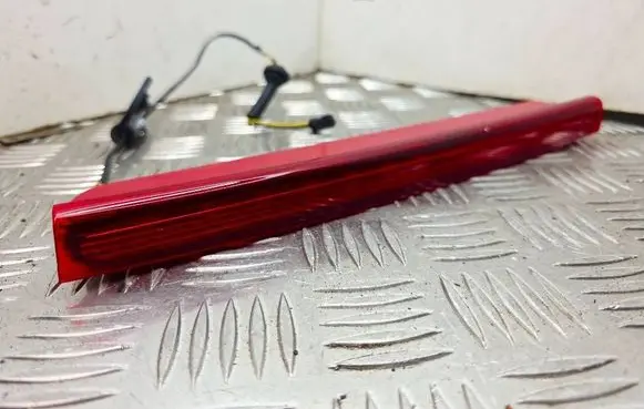 Volvo V40 Third/center stoplight 31385469