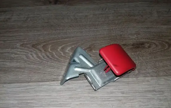 Volvo V50 Engine bonnet (hood) release handle