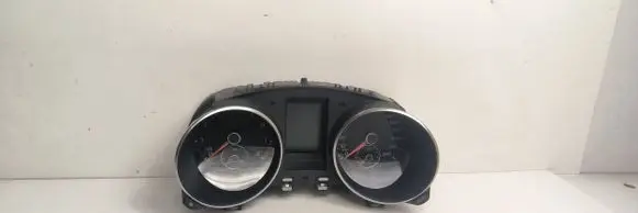 Volkswagen Golf V Speedometer (instrument cluster) 5K0920870D