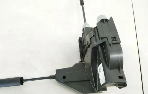 Jaguar I-Pace Front door lock j9d3203a29df