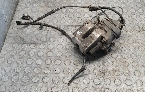 BMW X3 G01 Rear brake caliper 6870576