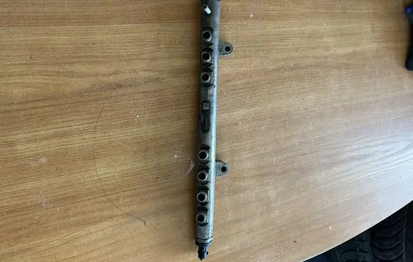 Volvo V60 Fuel main line pipe