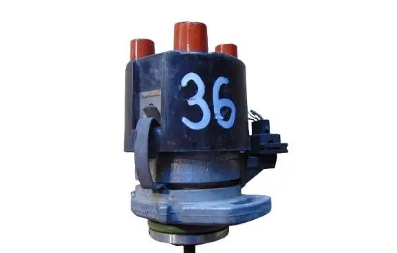Audi A4 S4 B5 8D Ignition distributor 030905205AA